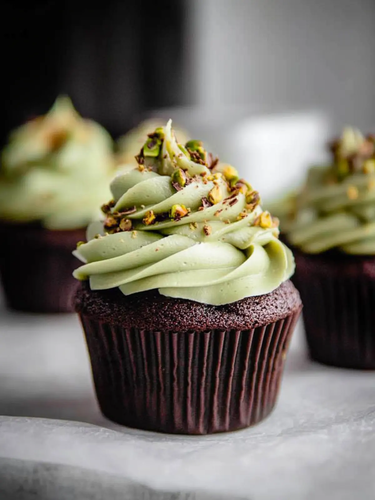 Irresistible Pistachio Chocolate Cupcakes Quick & Delicious 5 Pistachio Chocolate Cupcakes {Quick & Delicious}