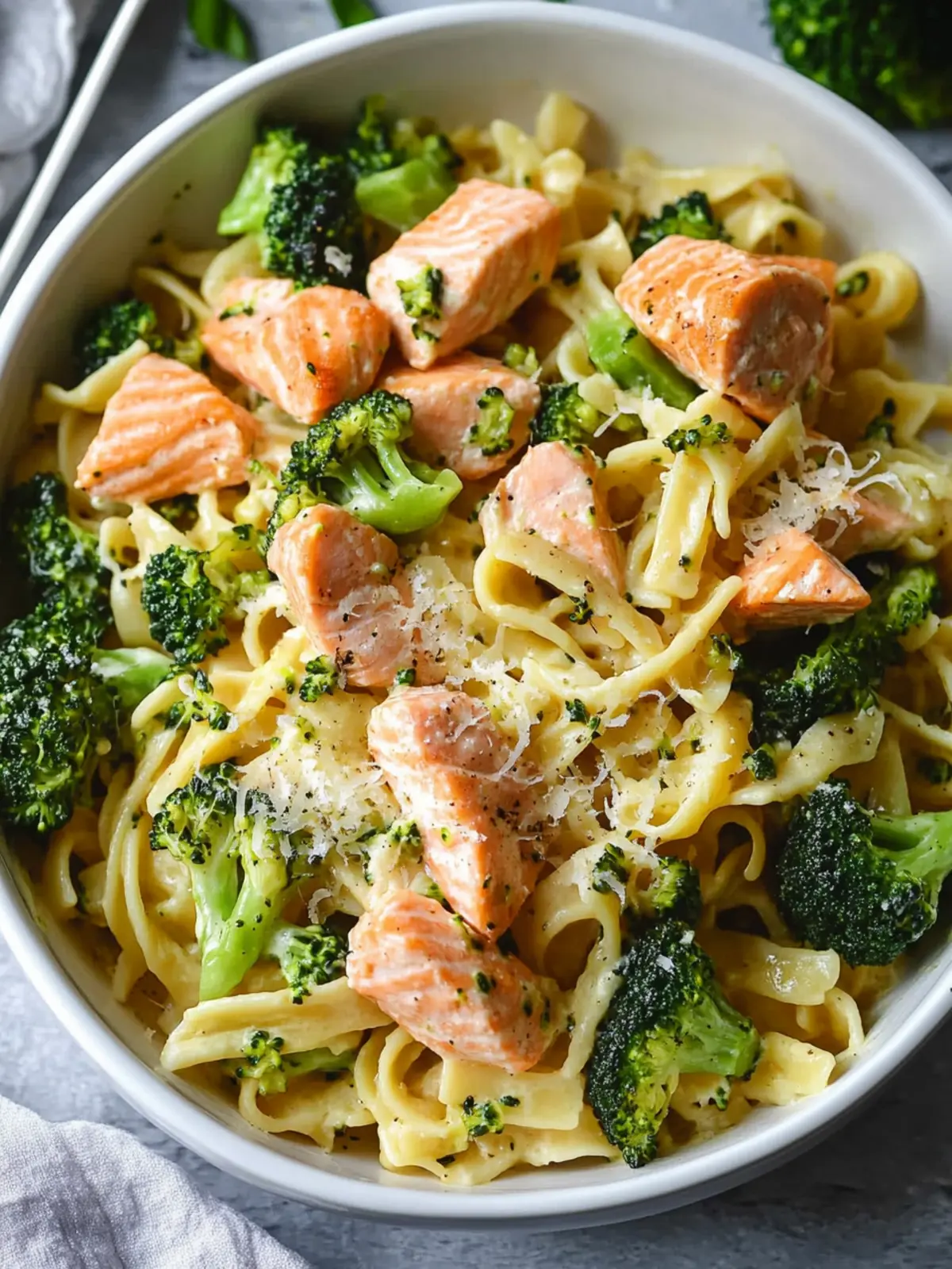 Savory Salmon and Broccoli Pasta Bake That's Pure Comfort 5 Salmon and Broccoli Pasta